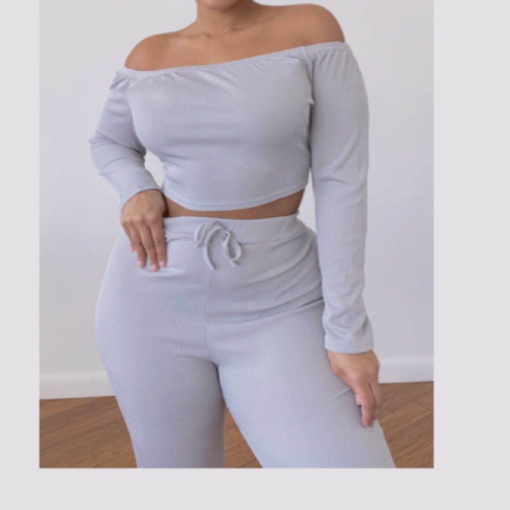 PLT Plus Gray Long-Sleeved Off-Shoulder Crop Top
